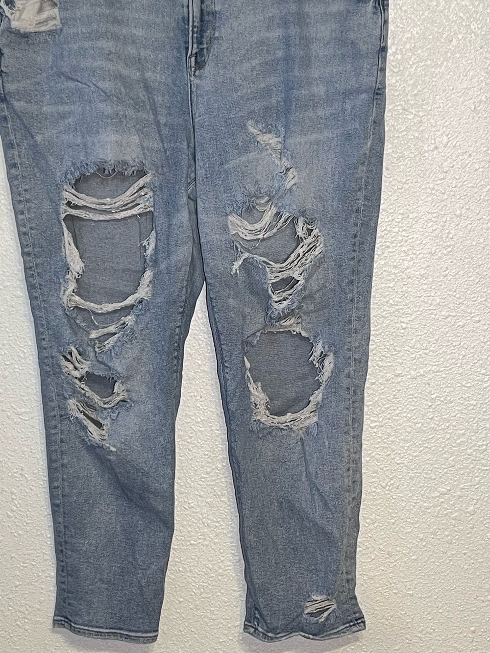American eagle women’s Light Blue Distressed Women's stretchy Jeans size 20 - Picture 3 of 11